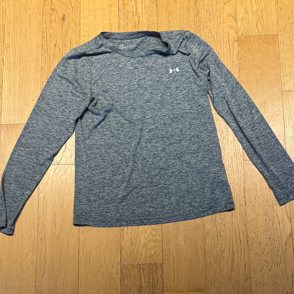 Under Armour Heathered Gray Long Sleeve Top